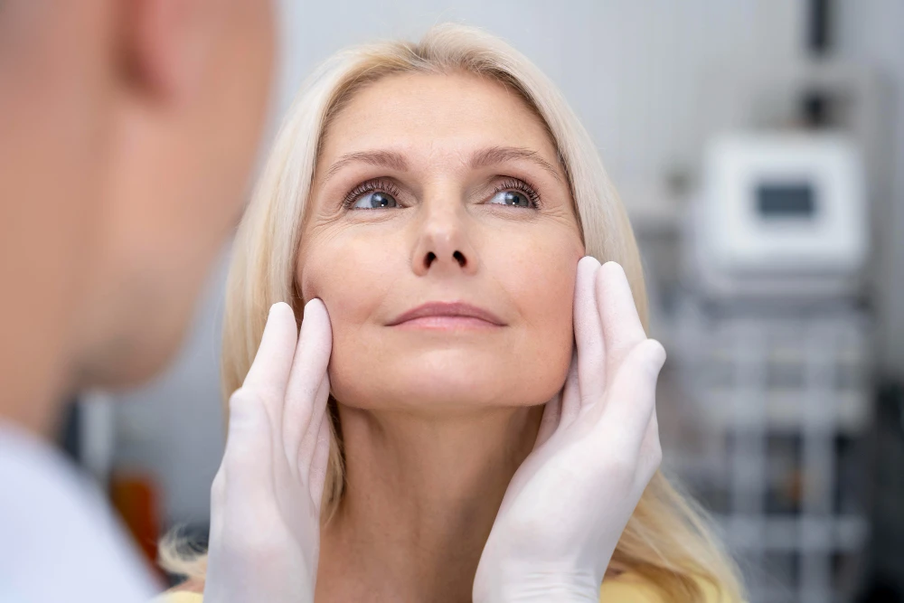 Consmique dermatologist - Anti-Aging Treatments