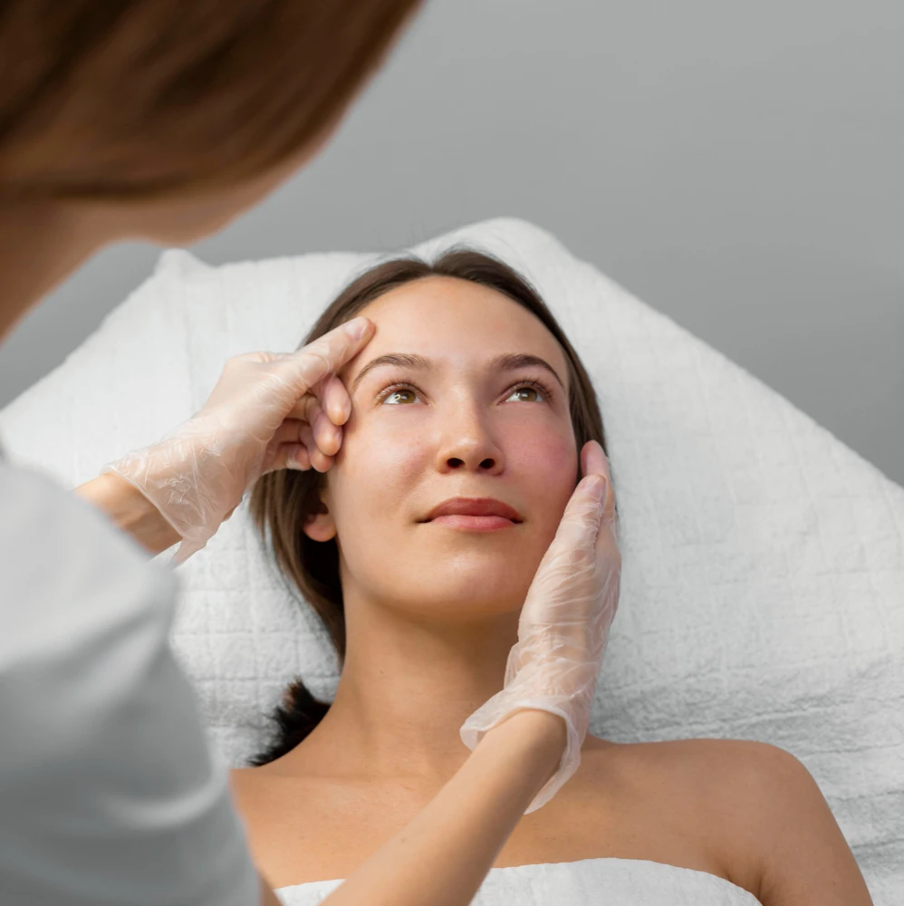 Consmique dermatologist - Anti-Aging Treatments